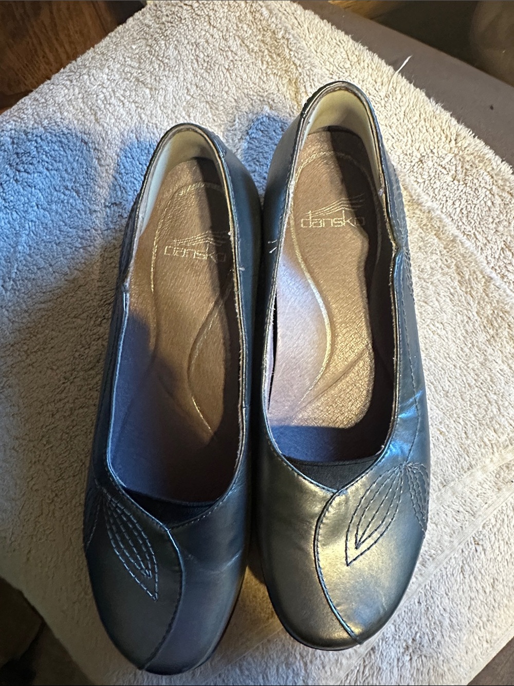 Dansko Women's Silver Leather Slip-On Ballet Flats with Stitched Detail